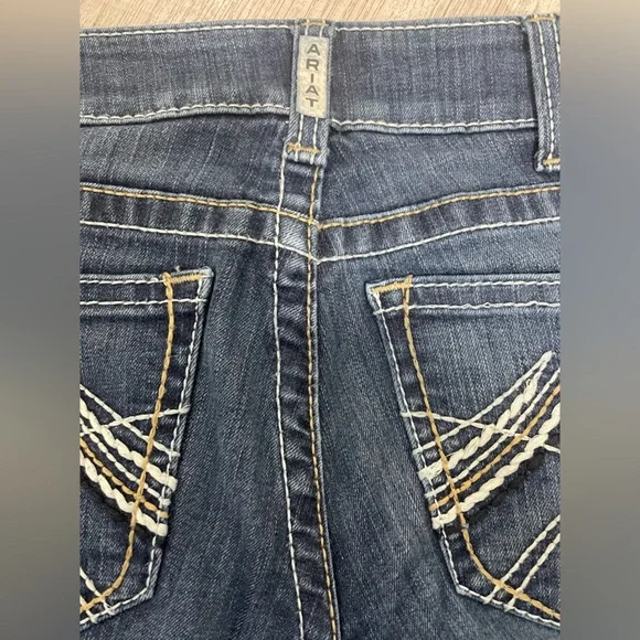 Ariat Women's ๐ข๐Blue Boot Cut Jeans with Stylish Stitching, size 28 (EUC$ - Picture 8 of 14